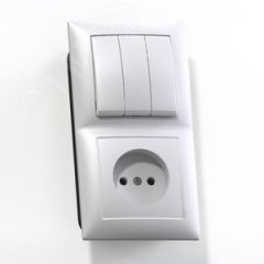 СЕЛЕНА Блок комбинированны скрытой установки (трехклавишный выключатель +розетка) БКВР-410, белый Кунцево 82003