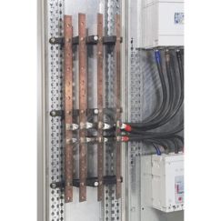 Суппорт изолирующий 1 шина на полюс до 400 А XL3 400/800 LEGRAND 37310
