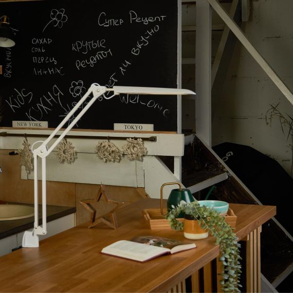 Светильник настольный TLD-524 White/8W /LED/500Lm/4500K/Dimmer на струбцине Uniel 10610