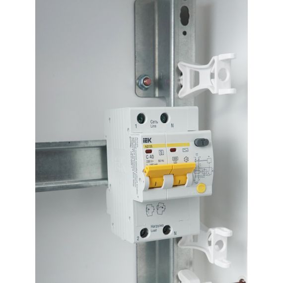 KARAT Дифференциальный автомат АД12S 2P 40А 100мА тип AC IEK