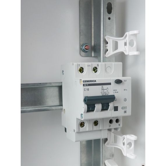 Дифференциальный автоматический выключатель АД12 2Р 16А 30мА GENERICA