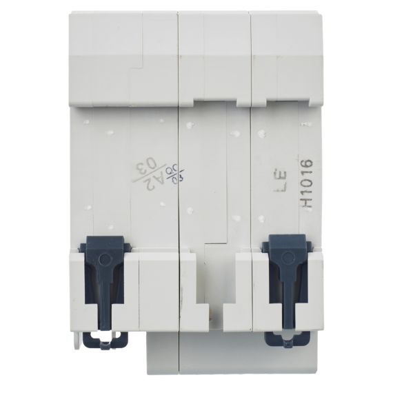 Дифференциальный автоматический выключатель АД12 2Р 16А 30мА GENERICA