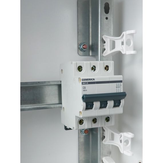 Автоматический выключатель ВА47-29 3Р 6А 4,5кА С GENERICA