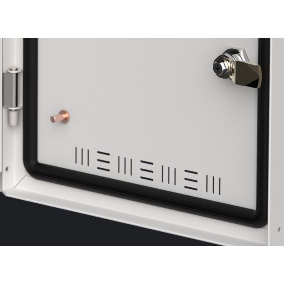 Двери с вентиляционными отверстиями