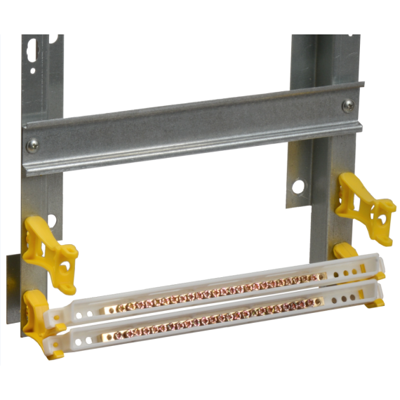 Суппорты и шины в комплекте.