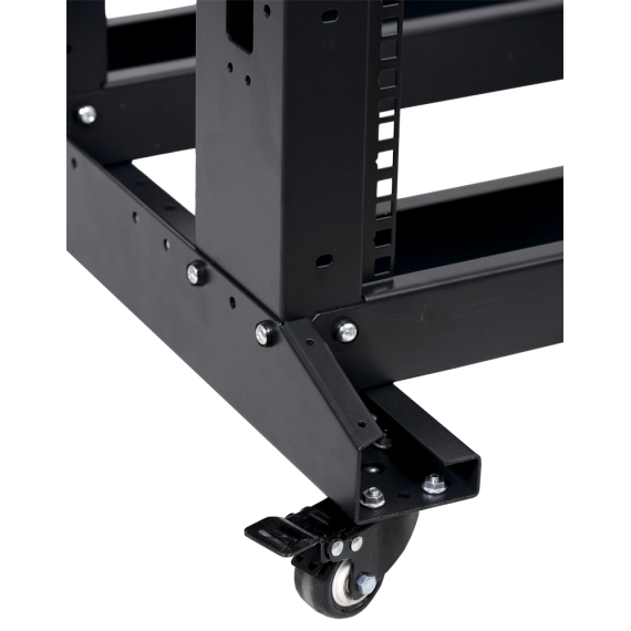 В комплекте ролики с тормозом 4 шт.