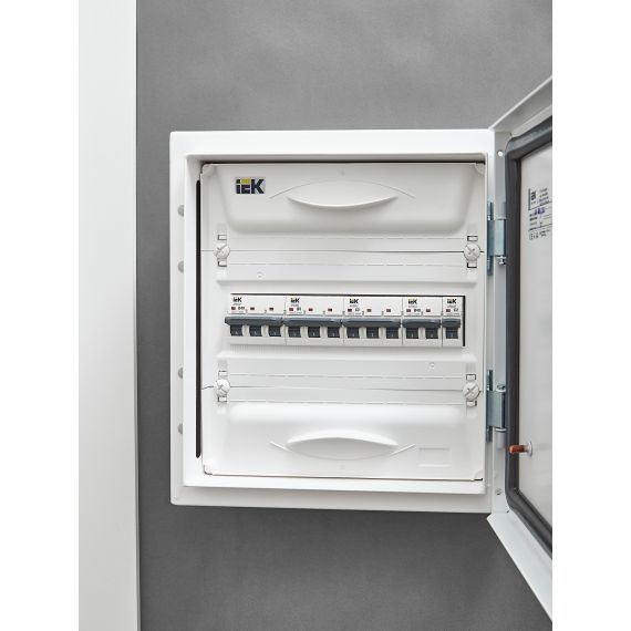 ARMAT Автоматический выключатель M10N 3P D 8А IEK