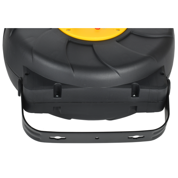 Металлический кронштейн позволяет закрепить удлинитель на плоской поверхности, а настенный кронштейн