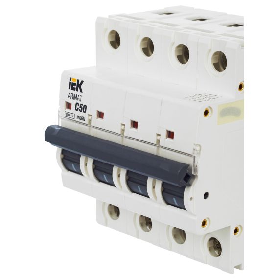 ARMAT Автоматический выключатель M06N 4P C 50А IEK