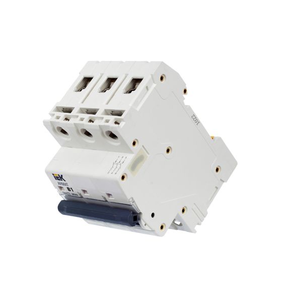 ARMAT Автоматический выключатель M06N 3P B 1А IEK
