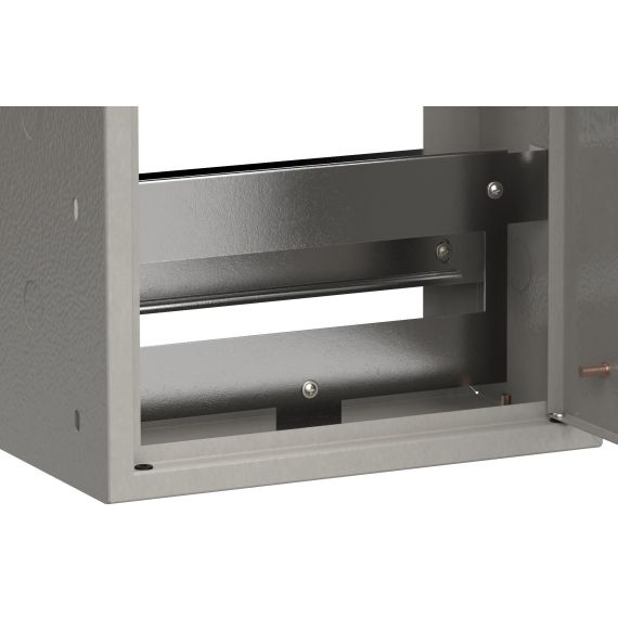 Защитная оперативная панель, исключающая поражение током в ходе эксплуатации готового изделия.