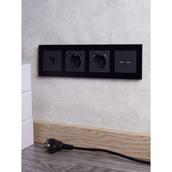 BRITE Рамка 4-местная РУ-4-2-Бр стекло черный матовый IEK