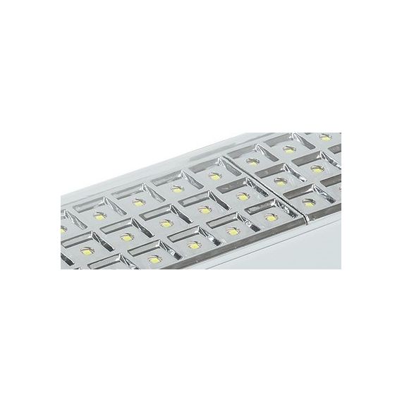 120 сверхъярких SMD светодиодов обеспечивают стабильный световой поток.