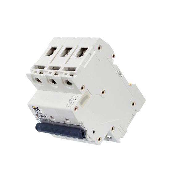 ARMAT Автоматический выключатель M06N 3P D 40А IEK