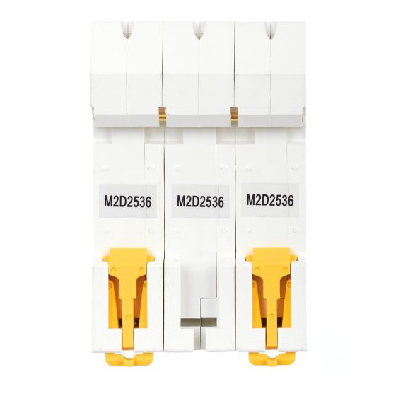 ARMAT Автоматический выключатель M06N 3P D 25А IEK