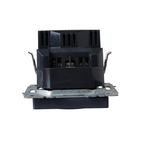 BRITE Розетка 1-местная с заземлением с защитными шторками 16А с USB A+A 5В 2,1А РЮш10-1-БрМ маренго IEK BRITE Розетка 1-местная с заземлением с защитными шторками 16А с USB A+A 5В 2,1А РЮш10-1-БрМ маренго IEK