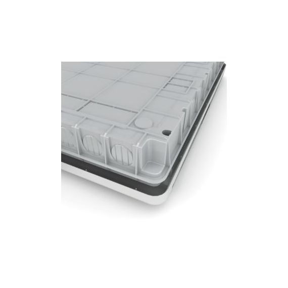 Разметка под отверстия на основании корпуса.