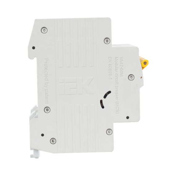 KARAT Автоматический выключатель ВА47-60M 3P C 32А 6кА IEK