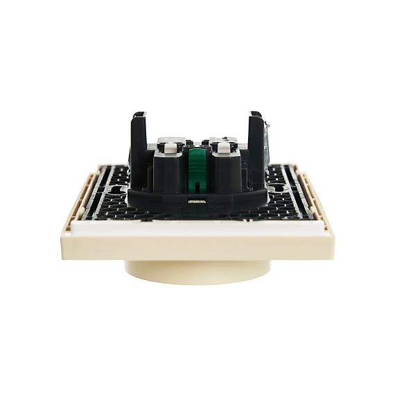 FORTE&PIANO Розетка 2-местная с заземлением с защитными шторками безвинтовое крепление 16А FP423 ваниль IEK