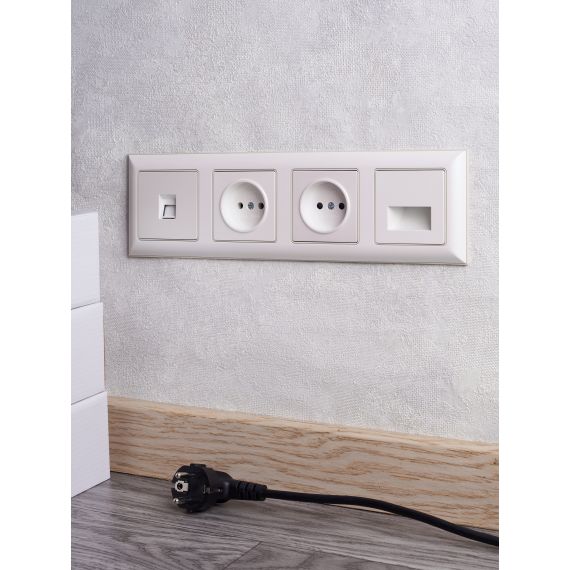 BRITE Рамка 4-местная РУ-4-Бр бежевый/жемчужный IEK