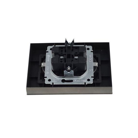 BRITE Розетка 2-местная с заземлением с защитными шторками 16А в сборе РСш12-3-БрШ шампань IEK