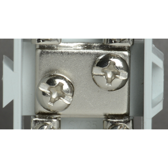 Блоки могут соединяться в ряд, повышая жесткость и качество всей сборки.