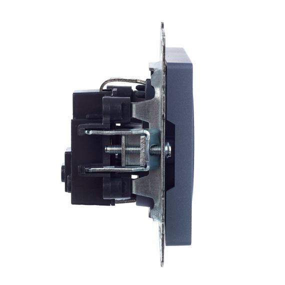 BRITE Розетка 1-местная с заземлением без защитных шторок 16А РС11-1-0-БрМ маренго IEK BRITE Розетка 1-местная с заземлением без защитных шторок 16А РС11-1-0-БрМ маренго IEK