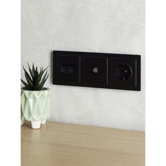 BRITE Рамка 3-местная РУ-3-БрЧ черный IEK