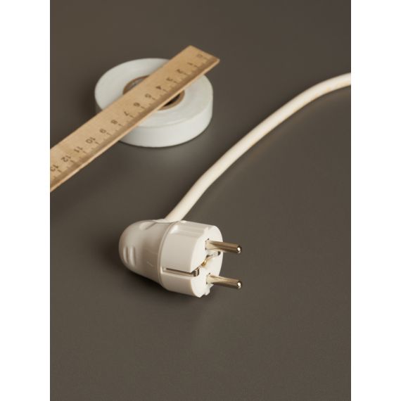 Вилка разборная угловая ВПу11-01-Ст с заземляющим контактом 16А белая IEK Вилка разборная угловая ВПу11-01-Ст с заземляющим контактом 16А белая IEK