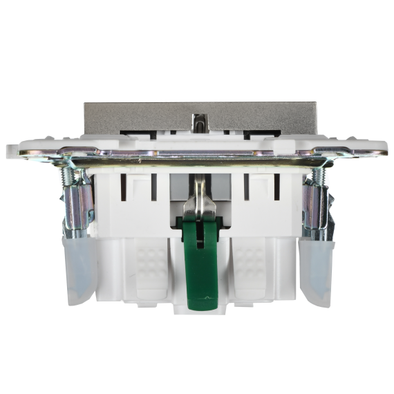 SKANDY Розетка с заземлением с защитными шторками 16А безвинтовое крепление SK-R06Sh шампань IEK