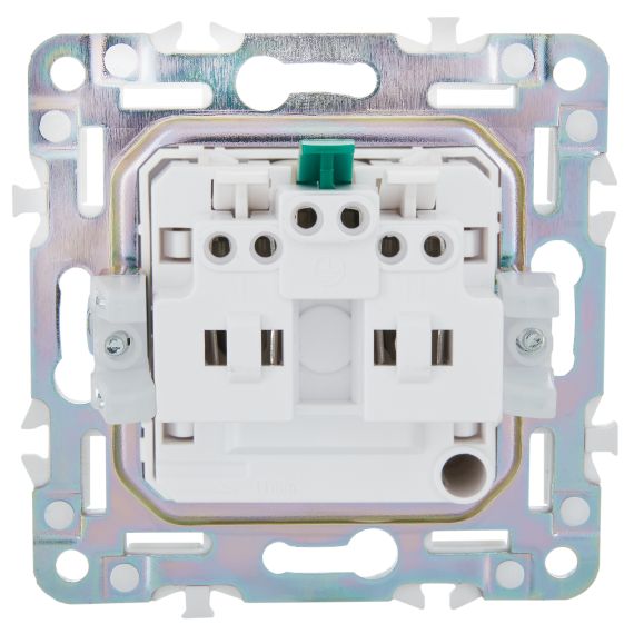 SKANDY Розетка с заземлением с защитными шторками 16А безвинтовое крепление SK-R06G мятный IEK